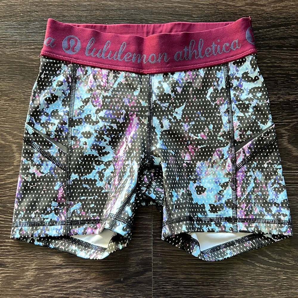 Lululemon Biker Shorts with Pockets